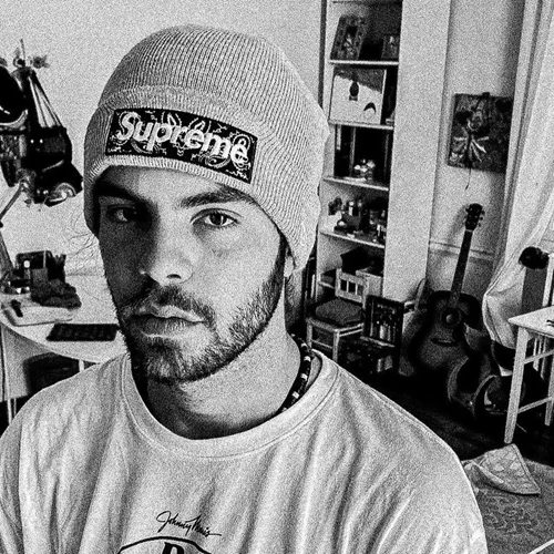 Άγγελος Λάτσιος | Φωτογραφίζει τους κοιλιακούς της Γαίας και τα υπέροχα μάτια της Ηλέκτρας Μερκούρη