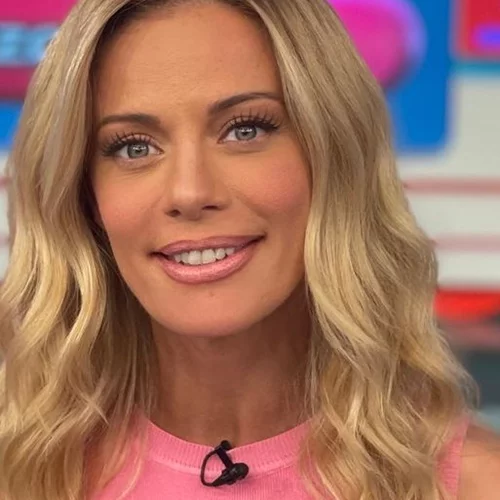 Ζέτα Μακρυπούλια | Στις καλοκαιρινές της διακοπές, δίχως ίχνος μακιγιάζ, πιο όμορφη και ευτυχισμένη από ποτέ