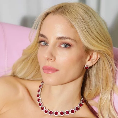 Πλήρης ανανέωση για τη Δούκισσα Νομικού | Το hot-right-now κούρεμα που "άλλαξε" το πρόσωπό της