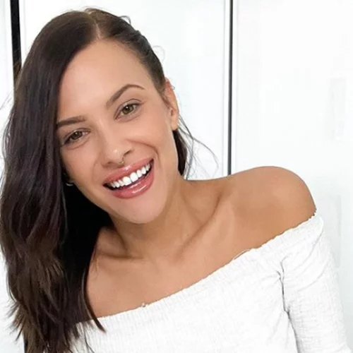 Ξετρελαμένη μαμά η Λάουρα Νάργες | "Δεν ξεκολλάμε ο ένας από τον άλλο"