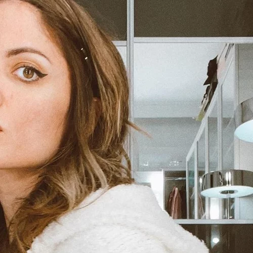 Μαίρη Συνατσάκη | Μας δείχνει για πρώτη φορά το υπέροχο δωμάτιο της κόρης της και την παραμυθένια της κούνια