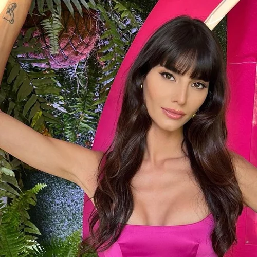 Ηλιάνα Παπαγεωργίου | 5 φορές που "δίχασε" τους fans της με τα εκκεντρικά μανικιούρ της