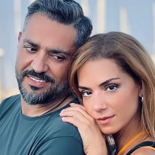 Μοντέρνα, ζεστή και minimal | Η τραπεζαρία της Βάσως Λασκαράκη και του Λευτέρη Σουλτάτου στην Κρήτη είναι το ιδανικό spot για υπέροχη θέα