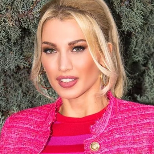 Μία παραμυθένια ζούγκλα | Η Κωνσταντίνα Σπυροπούλου μας δείχνει για πρώτη φορά το δωμάτιο του μωρού της