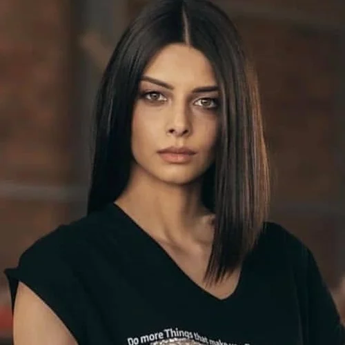 Άννα Μπεζάν | "Τα αδέρφια μου δε μου έστειλαν καμία ευχή για το μωρό, δε γνωριζόμαστε, δε ζήσαμε μαζί και δεν αισθανόμαστε αδέρφια"