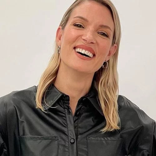 Βίκυ Καγιά | Με άφρο μαλλιά, ποζάρει σε εξώφυλλο γνωστού περιοδικού 27 χρόνια πριν