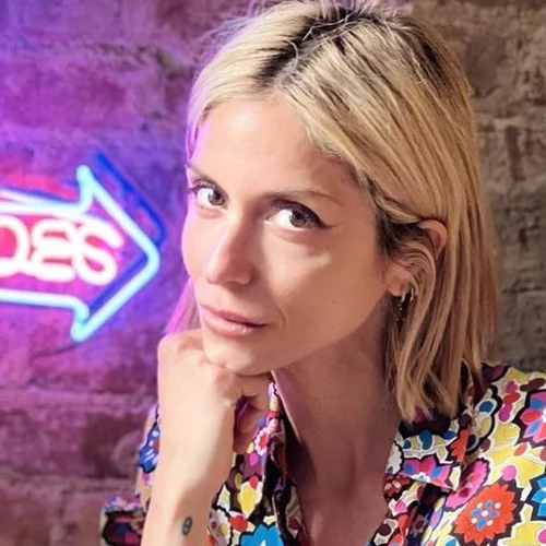 Σοφία Καρβέλα | Αυτά είναι τα παπούτσια που λατρεύει να φοράει το φθινόπωρο