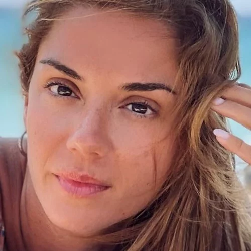 Στα Κουφονήσια, πιο ελεύθερη από ποτέ | Η υπέροχη φωτογραφία της Βάσως Λασκαράκη από τις καλοκαιρινές της διακοπές