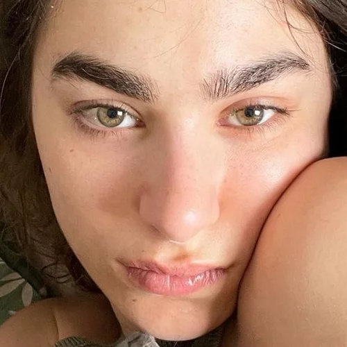 Χρύσα Μιχαλοπούλου | Ποζάρει με μπικίνι στον 7ο μήνα της εγκυμοσύνης της