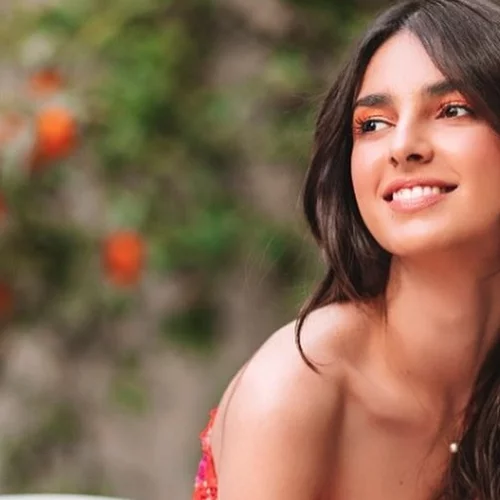 "Μου έλεγαν να κρύβω το σώμα μου επειδή είμαι αδύνατη"