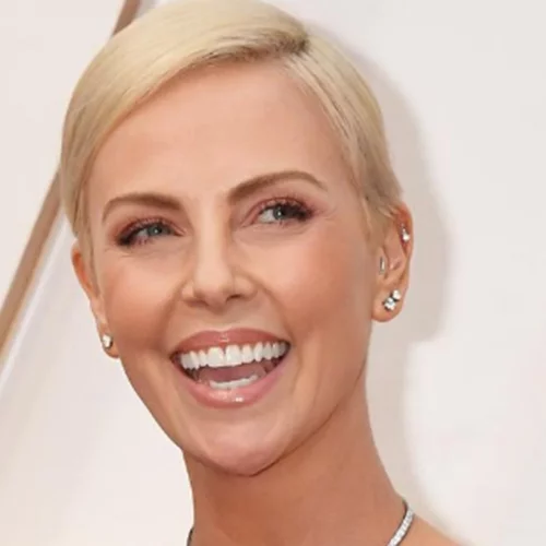 6 σταρς του εξωτερικού που "αγκάλιασαν" δημόσια τα transgender παιδιά τους