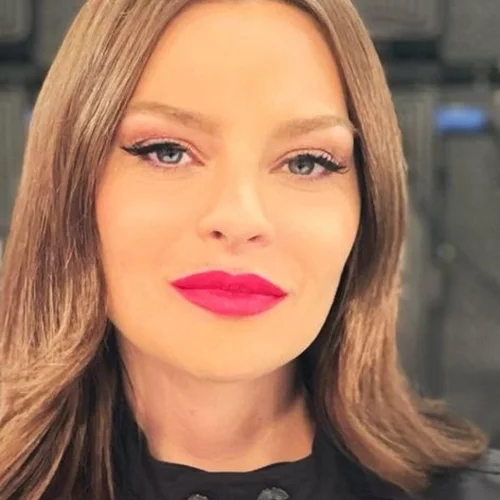 Υβόννη Μπόσνιακ | Η ασορτί εμφάνιση με την 7χρονη κόρη της που μας ξετρέλανε