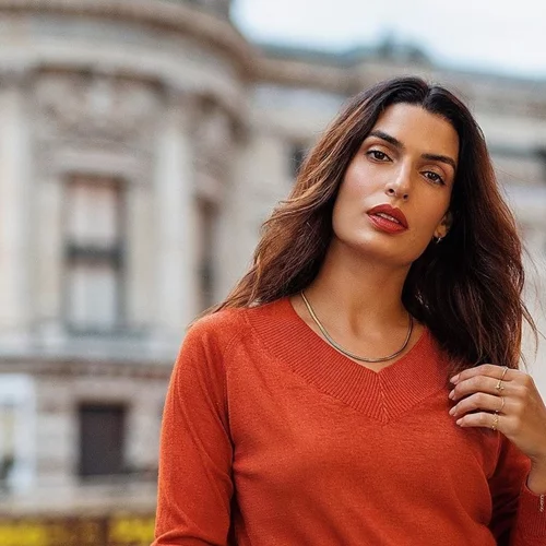 Τόνια Σωτηροπούλου | Έκανε το πιο σέξι, γιορτινό μακιγιάζ για μελαχρινές