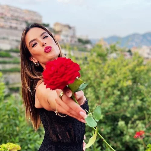 Alessandra Ambrosio | Η κόρη της μεγάλωσε - Η καταπληκτική ομοιότητα της 13χρονης Anja Louise με τη διάσημη μητέρα της