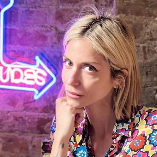 Σοφία Καρβέλα | "Είμαι μία αλκοολική σε ανάρρωση..."