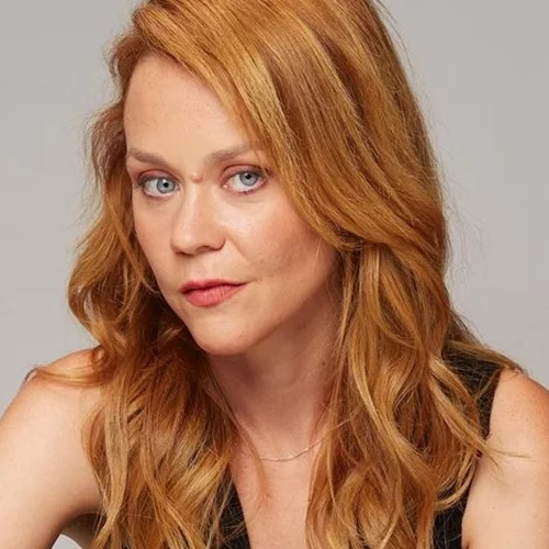 Λένα Παπαληγούρα | "Σε όλες τις φωτογραφίες του γάμου μου είμαι με ξεκολλημένη την ψεύτικη βλεφαρίδα"