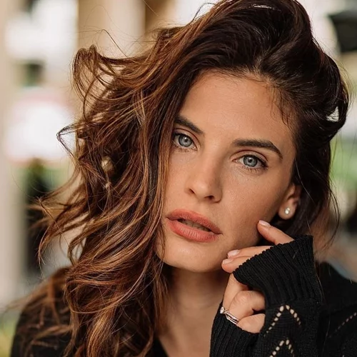 Χριστίνα Μπόμπα | Δοκίμασε το μικρό μυστικό των Γαλλίδων για τέλεια μαλλιά