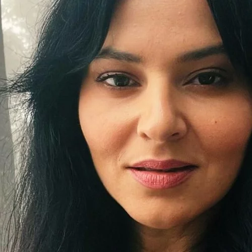 Ροζαλία Καρύδη | Η κόρη της Ζενεβιέβ Μαζαρί είναι fashion icon και κούκλα