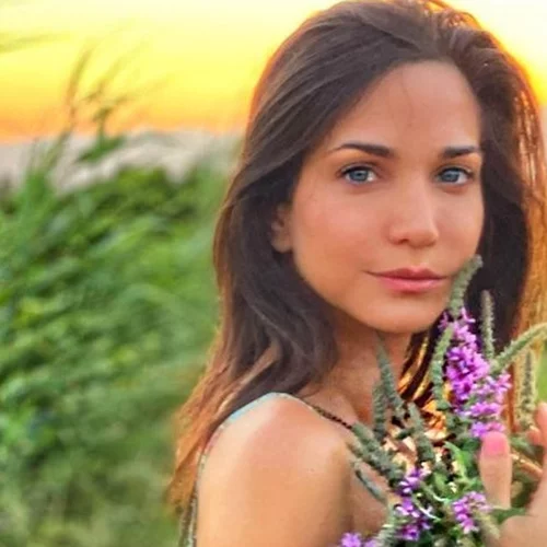 Κατερίνα Γερονικολού | 10 φορές που πόζαρε με μαγιό και "έριξε" το Instagram