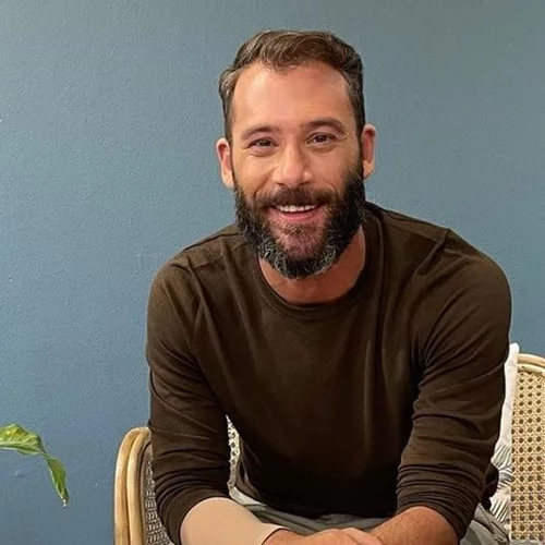 Αντίνοος Αλμπάνης | "Έβαλε τα κλάματα σε βαθμό που τη λυπόμουν, την έκανα να νιώσει τόσο άσχημα..."