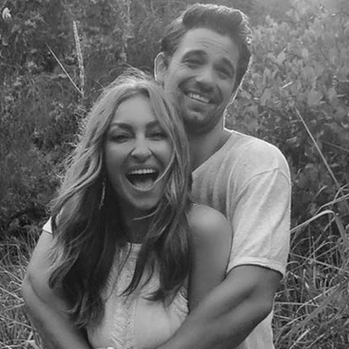 Ρούλα Ρέβη | Φόρεσε το πιο ιδιαίτερο ολόσωμο μαγιό - Στην παραλία με τον Αποστόλη Τότσικα και τα δίδυμα