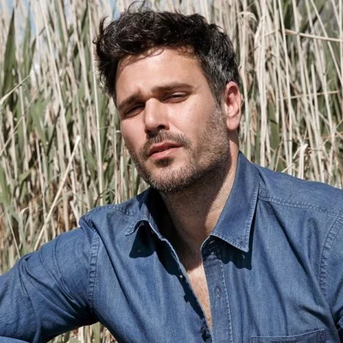 O Μιχάλης Λεβεντογιάννης άγγιξε την τελειότητα | Το βίντεο με τους τετράποδους φίλους του