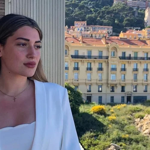 Μαριέλλα Φασούλα | Η εμφάνιση της εντυπωσιακής αθλήτριας με τον πατέρα και τον αδερφό της