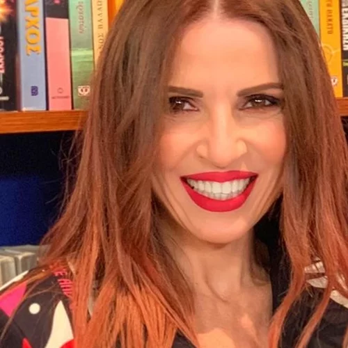 Ευρυδίκη | Ποζάρει με μαγιό και εντυπωσιάζει με το καλογυμνασμένο της σώμα