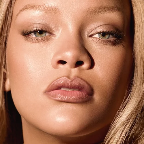 Rihanna | Η νέα μούσα του J’adore μέσα από τον φακό του Steven Klein