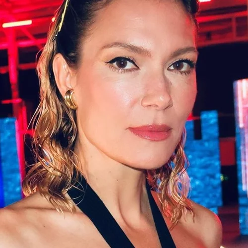 Μία Λολίτα | Η 17χρονη Βίκυ Καγιά είναι ο ορισμός της συγκλονιστικής ομορφιάς