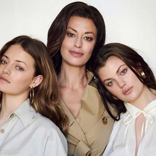 Γενέθλια για τη Δωροθέα Μερκούρη | Έτσι της ευχήθηκαν οι κόρες της, Γαία και Ηλέκτρα - H αδημοσίευτη φωτογραφία με τις τρεις τους