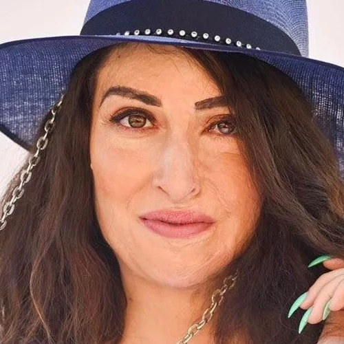 Η Ιωάννα Παλιοσπύρου πιο σέξι από ποτέ | Ποζάρει με c-throu φόρεμα και μαγνητίζει όλα τα βλέμματα