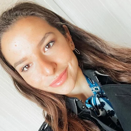 Εριέττα Κούρκουλου | "Μετρώ στο ένα μου χέρι τους φίλους μου, αυτή η απώλεια πονάει πολύ"