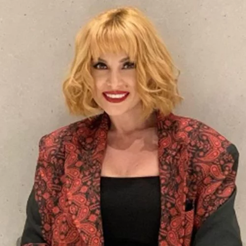 Στα ροζ | Η Ελεωνόρα Ζουγανέλη φόρεσε την απόλυτη τάση της άνοιξης