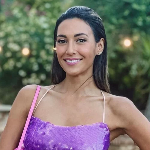 Η Ευγενία Σαμαρά το έκανε ξανά | Είχε το πιο stylish beach look που έχουμε δει τελευταία