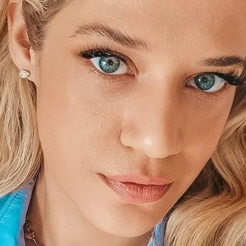 Τζένη Θεωνά | "Πιέστηκα πάρα πολύ συναισθηματικά με το παιδί, ήταν μια τραυματική εμπειρία"