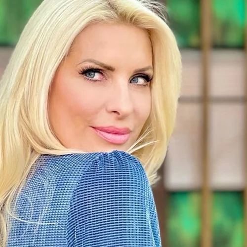 Ελένη Μενεγάκη | Οι συγκινητικές ευχές στην κόρη της, Λάουρα Λάτσιου, με αφορμή τα 18α γενέθλιά της