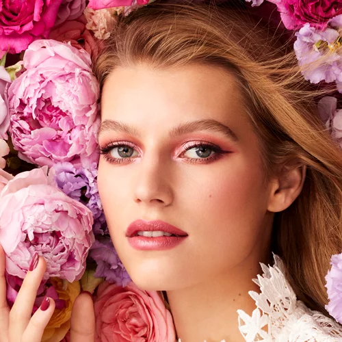 Τα καλλυντικά που θα σε βάλουν σε πλήρως ανοιξιάτικο mood