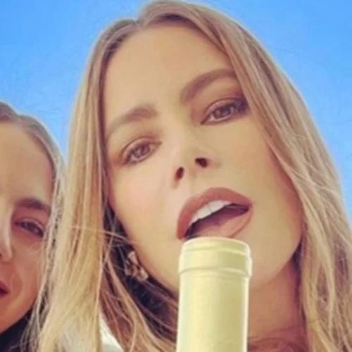 Η 29χρονη ανιψιά της Sofia Vergara θα μπορούσε να είναι ο κλώνος της - ποια είναι η fashion influencer Claudia Vergara