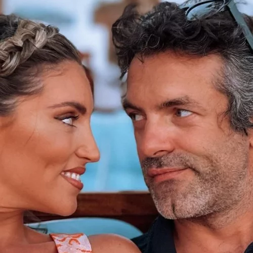 Η Αθηνά Οικονομάκου ανέβασε το πιο γλυκό κλικ για τα 10 χρόνια σχέσης με τον Φίλιππο Μιχόπουλο