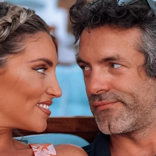 Επέτειος γάμου για την Αθηνά Οικονομάκου και τον Φίλιππο Μιχόπουλο | Οι αδημοσίευτες φωτογραφίες από την ημέρα του γάμου τους