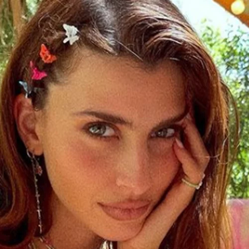 Ιωάννα Σαρρή | Πιο σέξι από ποτέ, στο μαγαζί που τραγουδά ο αγαπημένος της, Γιώργος Σαμπάνης