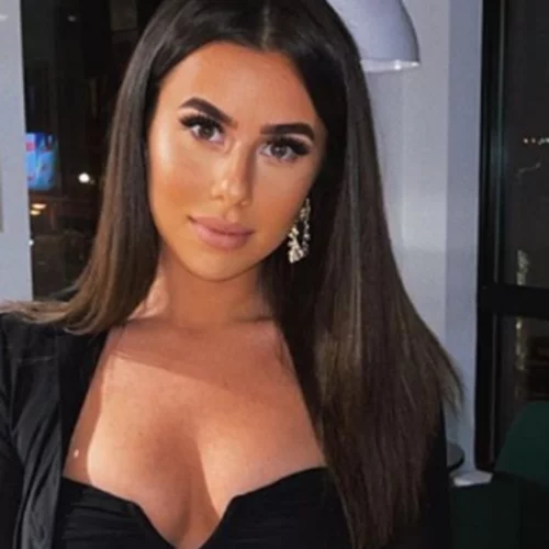 Διάσημη TikToker δείχνει πώς είναι άβαφη και προκαλεί σοκ