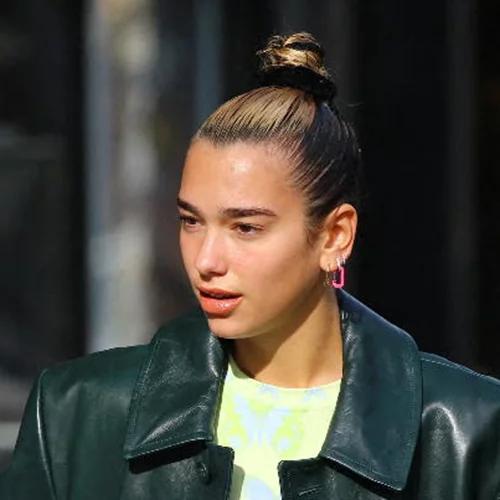 Το πανεύκολο χτένισμα της Dua Lipa που πρέπει να δοκιμάσεις κι εσύ