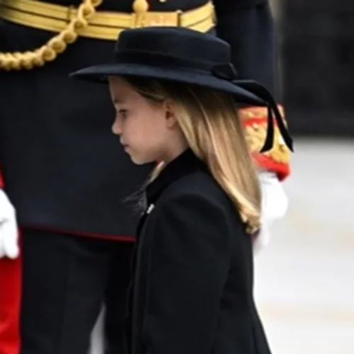 Πριγκίπισσα Charlotte | Το ξεχωριστό κόσμημα που φόρεσε για να τιμήσει την βασίλισσα Ελισάβετ