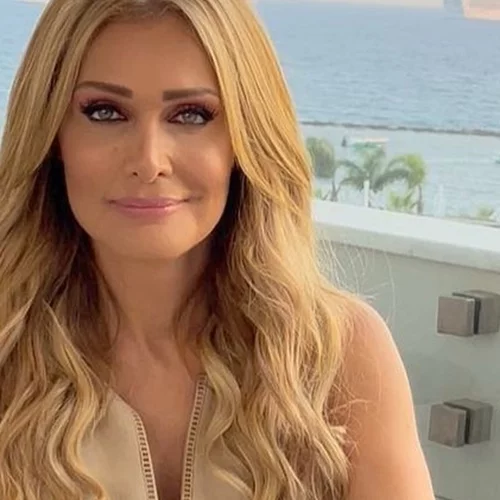 Η Νατάσα Θεοδωρίδου βάζει "φωτιά" στο Tik Tok χορεύοντας με τις κόρες της