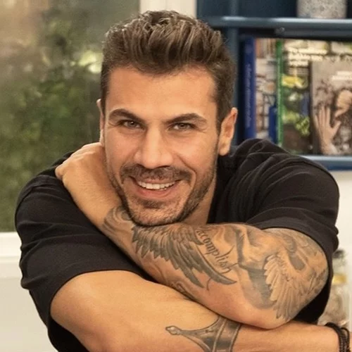 Άκης Πετρετζίκης | Τα τρυφερά στιγμιότυπα με την αξιολάτρευτη κόρη του στο Instagram