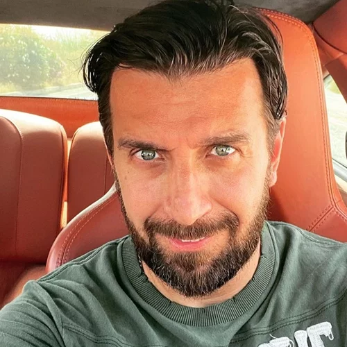 Σήλια Πετρέλη | 14 ετών και κούκλα - η δεύτερη κόρη του Θάνου Πετρέλη έχει τα πιο εντυπωσιακά μάτια στο Instagram