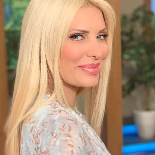 Η μοναδική φωτογραφία που έχει ανεβάσει ο Μάκης Παντζόπουλος με την Ελένη Μενεγάκη