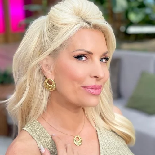 Ελένη Μενεγάκη | Υιοθέτησε την πιο hot τάση μακιγιάζ ματιών που ακολουθούν όλες οι fashionistas τώρα